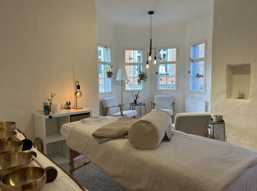 Klangschalen, Klangmeditation, Achtsamkeit, Klangmassage, Meditationskurs, Anfänger, St. Gallen, Klangbad, Klangschalen, Klangreise